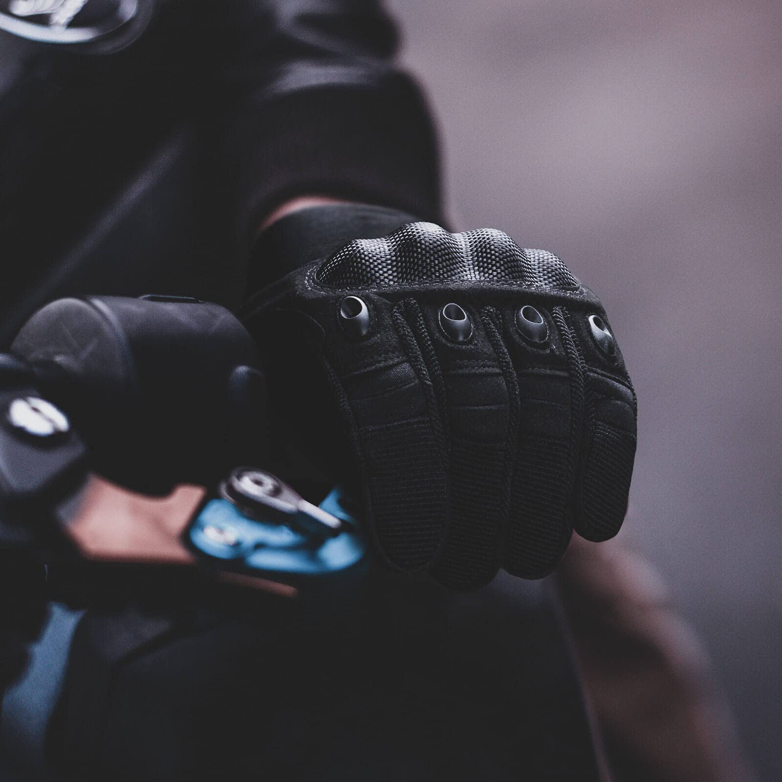 Mountain Climbing Gloves - Rock Grip & Knuckle Protection